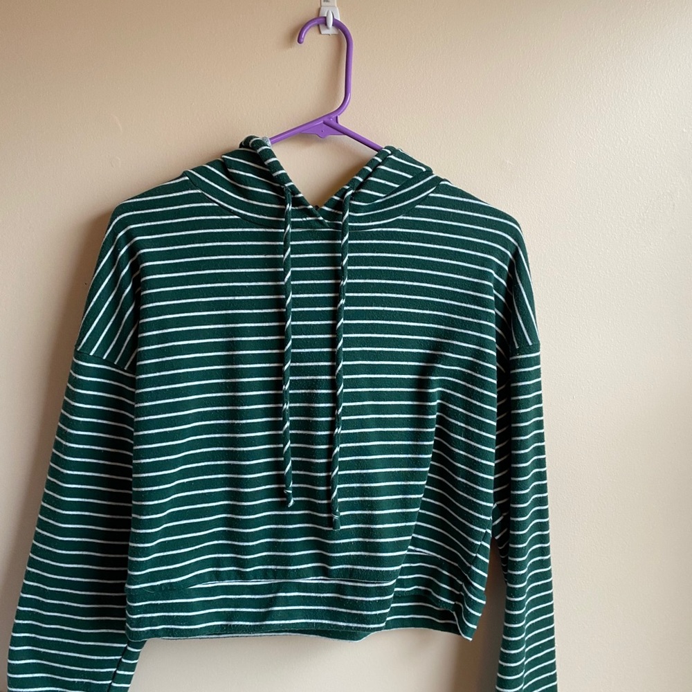Stripped pullover sweatshirt